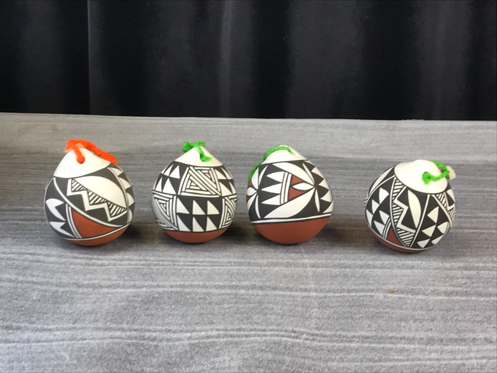 4 Vintage Native American ACOMA Pueblo Seed Pot CLAY POTTERY ROUND ORNAMENTS ME 4 Vintage Native American ACOMA Pueblo Seed Pot CLAY POTTERY ROUND ORNAMENTS ME