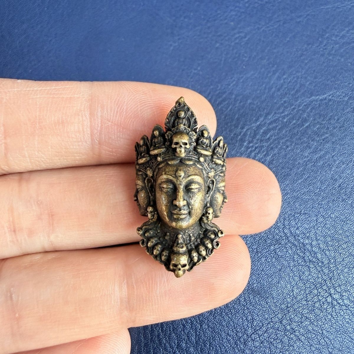 Tibetan Collection Copper Three-faced Guanyin Esoteric Buddhism Amulet Pendant Tibetan Collection Copper Three-faced Guanyin Esoteric Buddhism Amulet Pendant