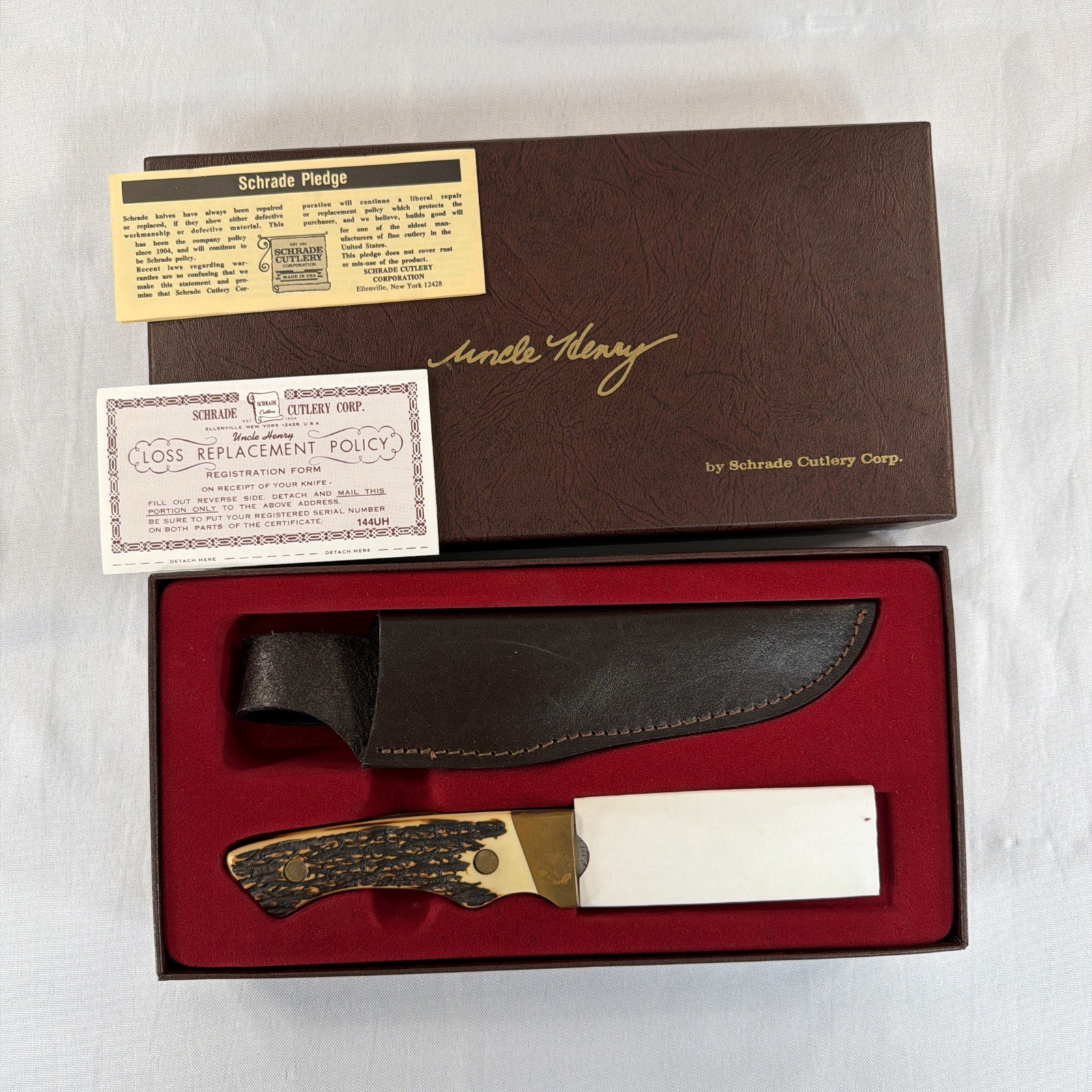 Vintage Schrade Uncle Henry 144UH Guide’s Choice Fixed Blade KnifeUSA Box Sheath