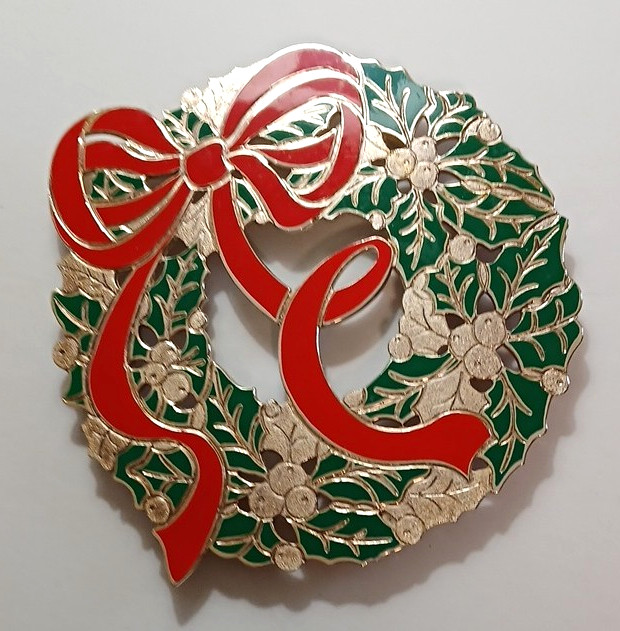 Tarnish-Resistant Metal Christmas Wreath Ornament Green Red Gold, Japan