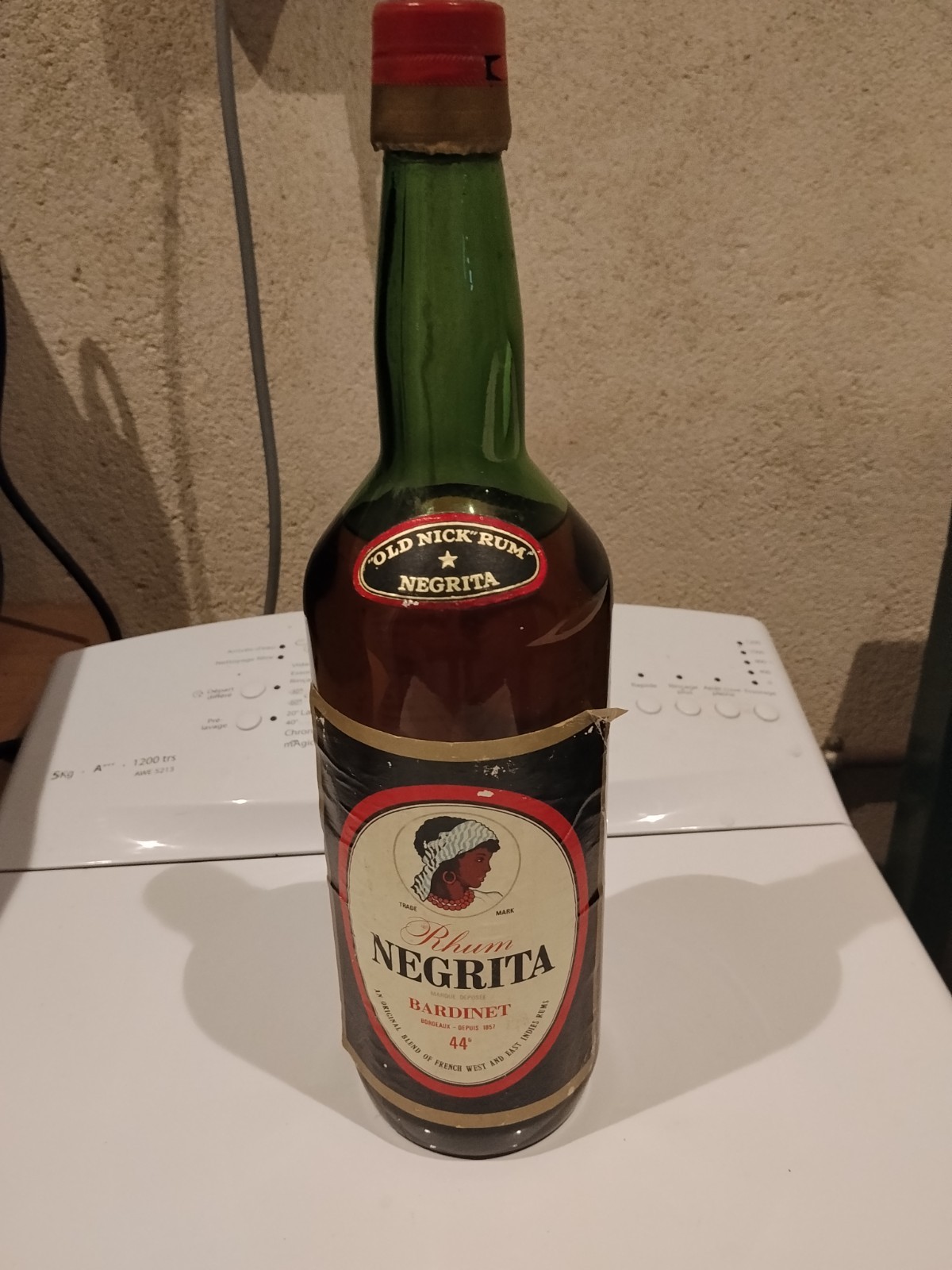 Antique Negrita Bardinet Rum Bottle 44° - Vintage 1960s/1970s - Rare Antique Negrita Bardinet Rum Bottle 44° - Vintage 1960s/1970s - Rare