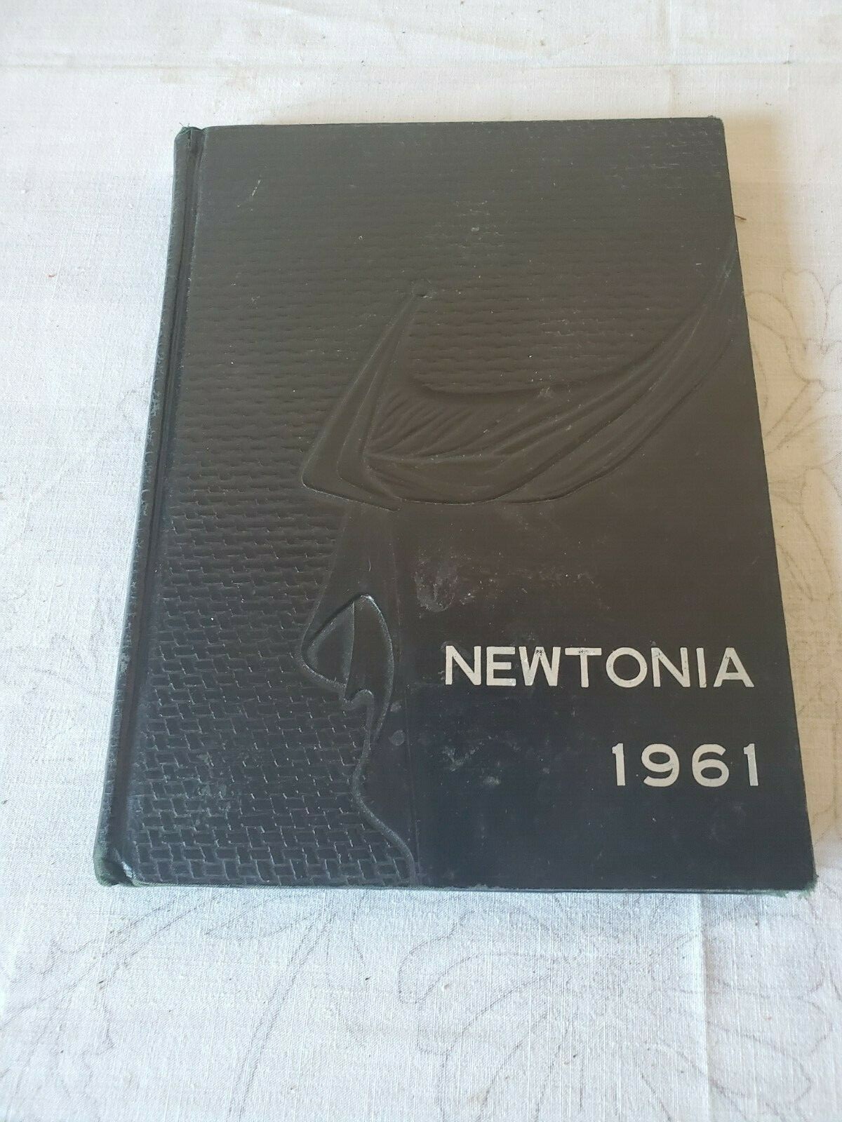 year book the newtonia 1961 newton iowa high school annual year book the newtonia 1961 newton iowa high school annual