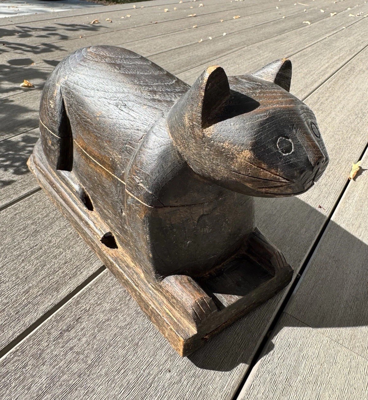 Chinese antique Wooden cat jewelry box or object holder, 1920s  