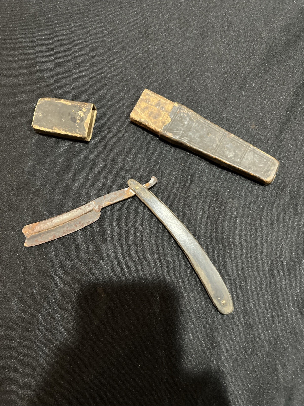 Vintage George Wostenholm & Sons Real I-XL Razor with original box Vintage George Wostenholm & Sons Real I-XL Razor with original box
