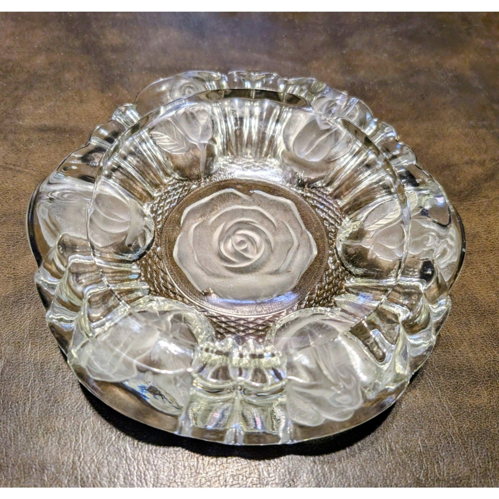 Vintage Heavy Glass Crystal Rose Pattern Ashtray Bowl Trinket Dish Vintage Heavy Glass Crystal Rose Pattern Ashtray Bowl Trinket Dish