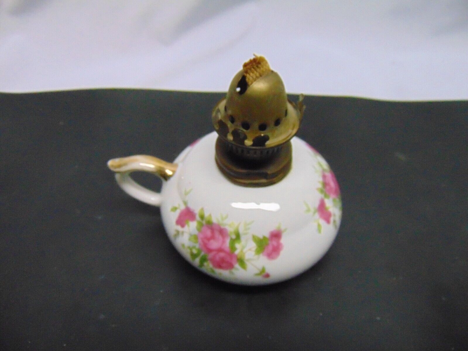Vintage Norcrest Ceramic Oil Lamp white with rose flower design gold trim handle