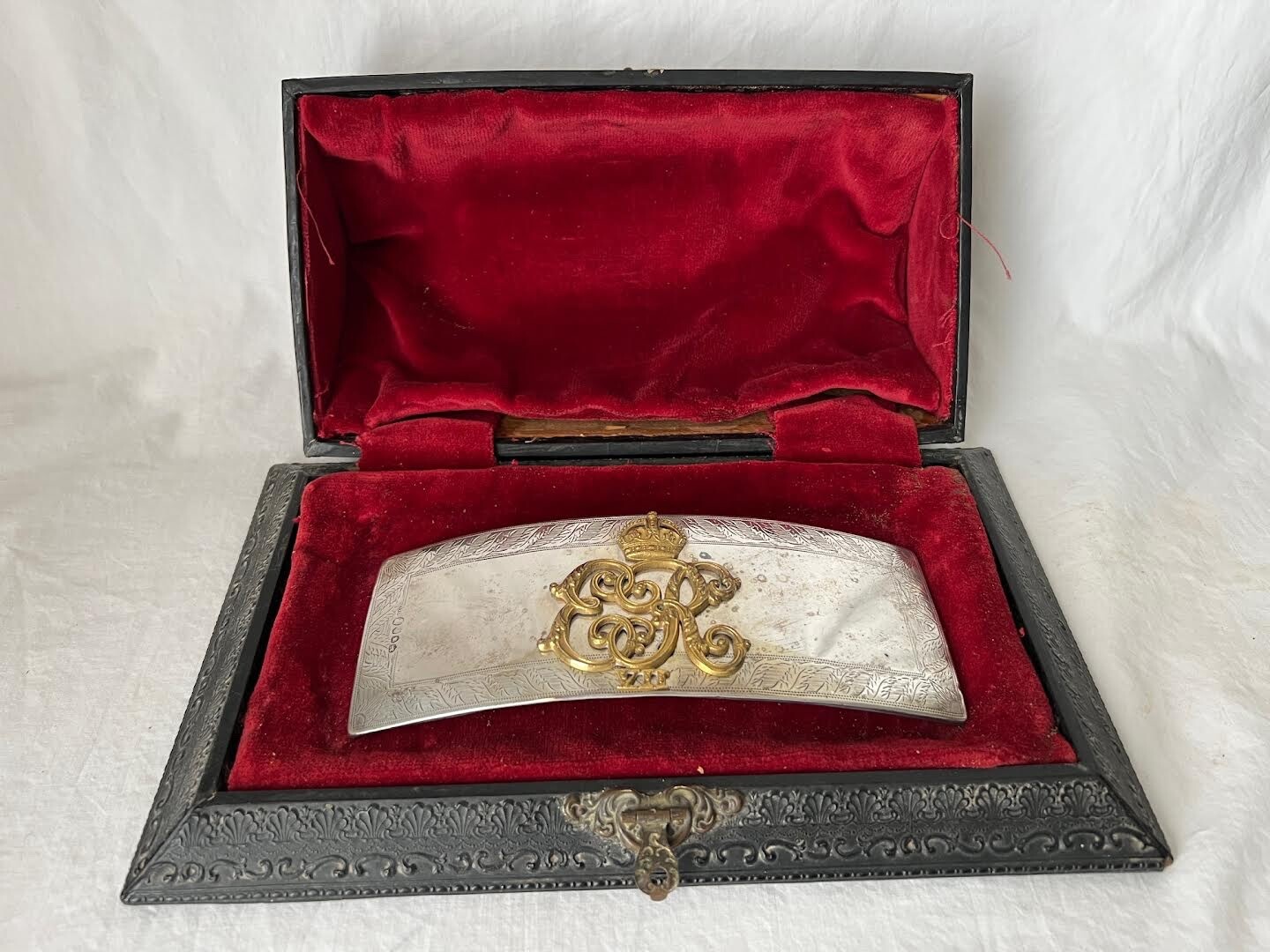 BRITISH VICTORIAN /EDWARDIAN STERLING SILVER OFFICERS\' BELT POUCH AND RELIQUARY BRITISH VICTORIAN /EDWARDIAN STERLING SILVER OFFICERS\' BELT POUCH AND RELIQUARY