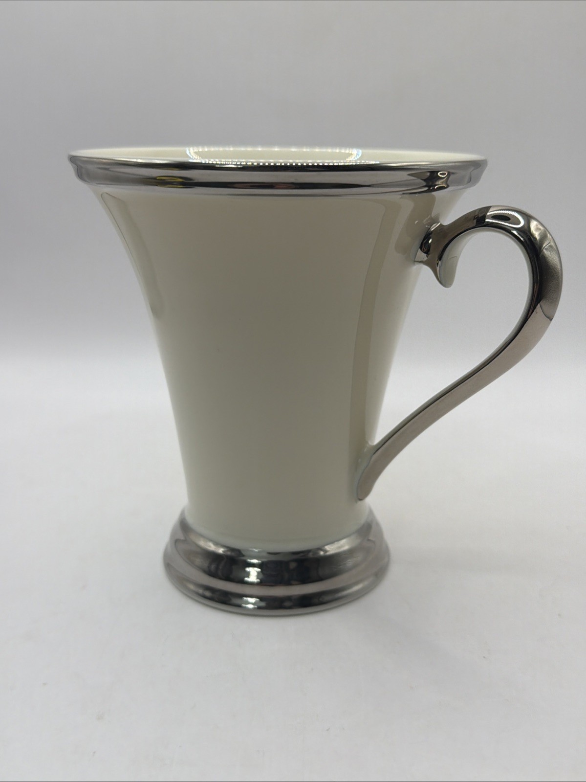 LENOX Accent Mug Dimensions Collection Solitaire Nouveau Ivory 10oz Platinum