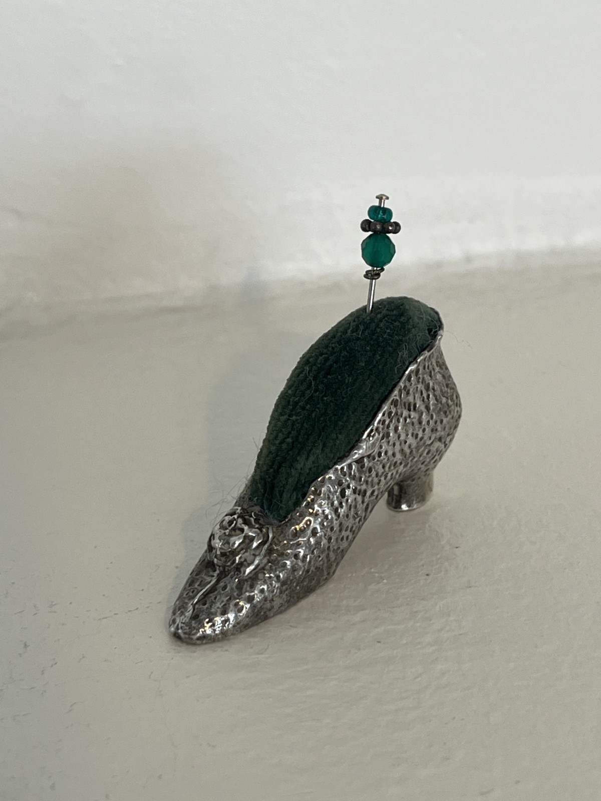 Vintage Solid Sterling Silver Mini Pin Cushion Lady\'s Shoe Blue Novelty Gift