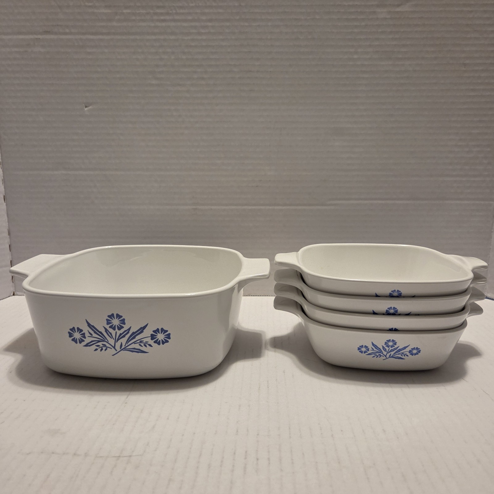 Vtg Corningware Blue Cornflower (1) A-1 1/2-B & (4) P-41-B Lot Of 5 Pieces EUC Vtg Corningware Blue Cornflower (1) A-1 1/2-B & (4) P-41-B Lot Of 5 Pieces EUC