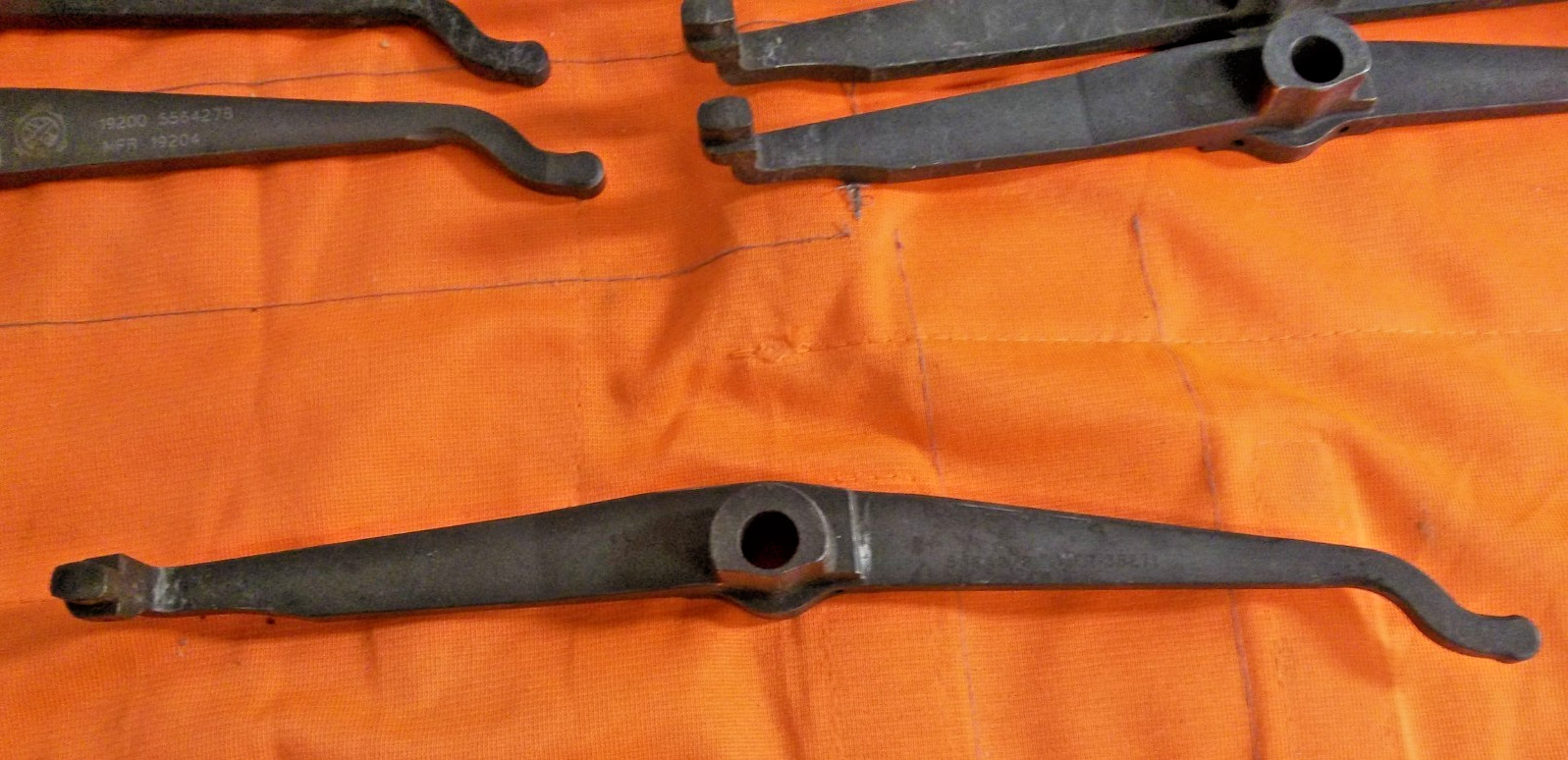 M2HB 5564278 LEVER LOCK RELEASE 5340-00-556-4278 1085a M2HB 5564278 LEVER LOCK RELEASE 5340-00-556-4278 1085a