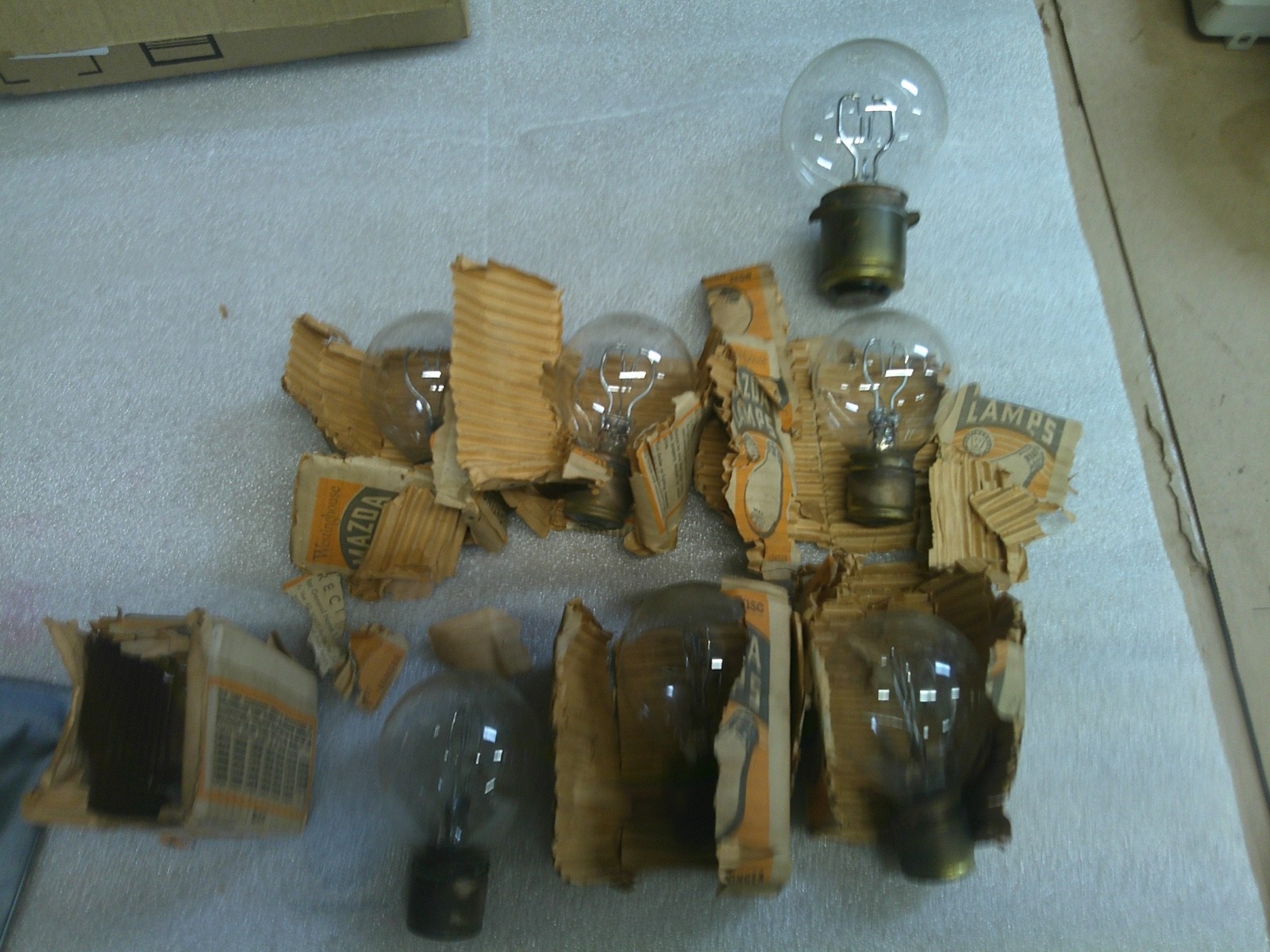 13 WWII Aircraft /Airport MAZDA Westinghouse/GE C47 and Airport Marker Bulbs 13 WWII Aircraft /Airport MAZDA Westinghouse/GE C47 and Airport Marker Bulbs