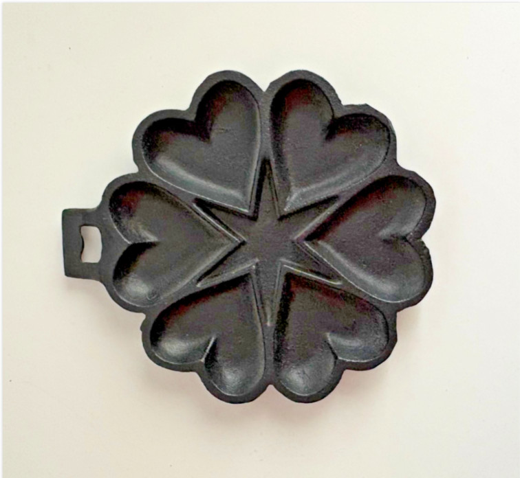 HEARTS AND STAR PAN MOLD Cast iron Reproduction Griswold #50 Vintage RARE - EUC