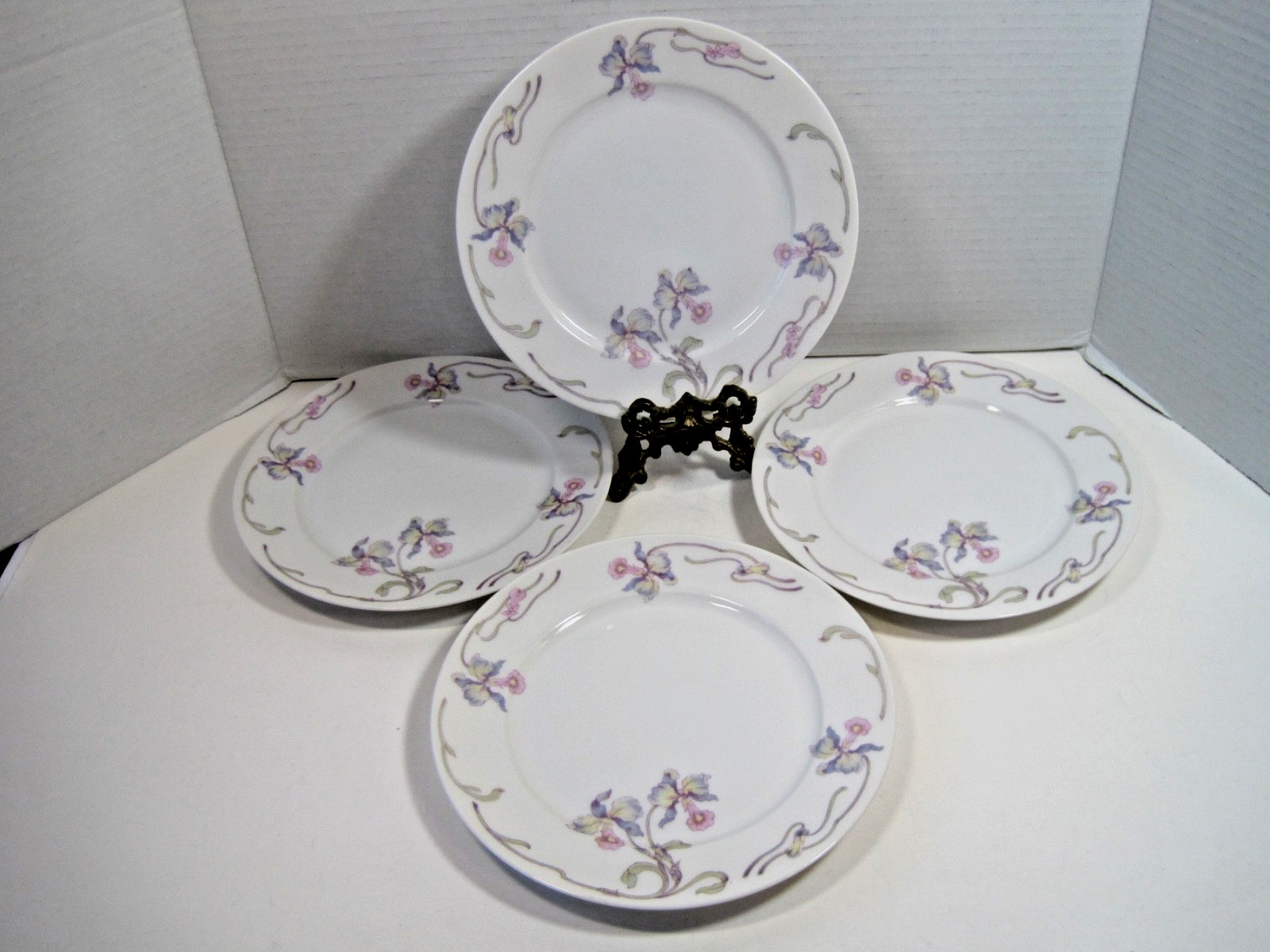 Vintage Circa 1926 Rosenthal Selb-Bavaria Orchid Set of 4 Salad Plates 7.5 \ Vintage Circa 1926 Rosenthal Selb-Bavaria Orchid Set of 4 Salad Plates 7.5 \