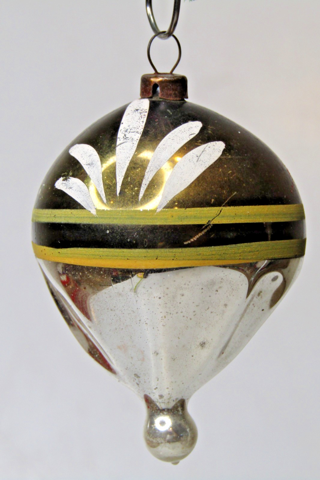 VTG pre WWII Glass Fluted Parachute LEAF Pictured DROP Christmas Ornament HEIM