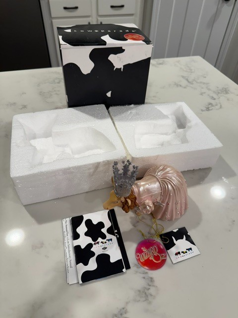 Cow Parade #7723 Glinda the Good Witch Cow Wizard of Oz Figurine W/Tags and Box