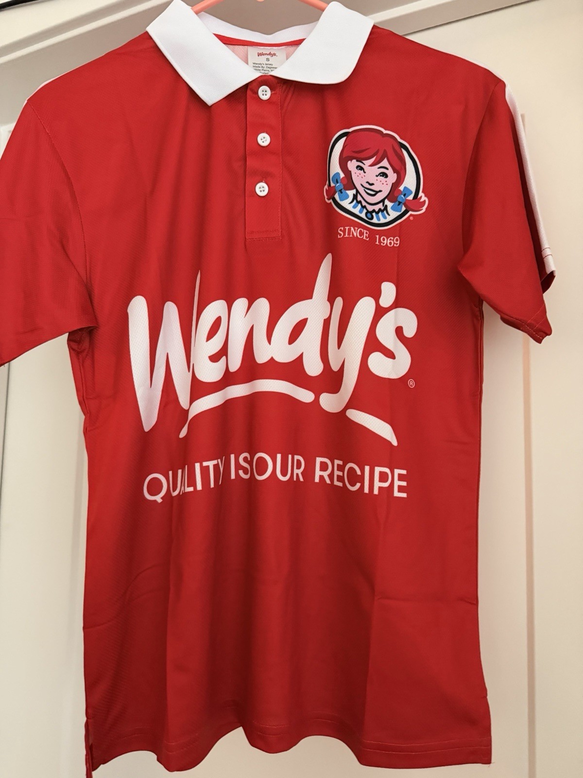 Wendy\'s  Soccer Jersey Limited To 1000 SMALL Rare