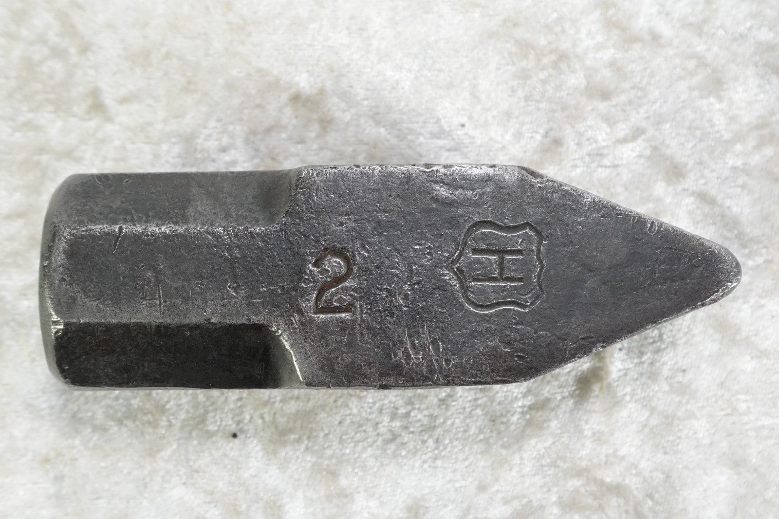 Vintage Blacksmith\'s Cross Peen Hammer Head Marked \'H\' & Shield Hubbard 2.19 Lbs