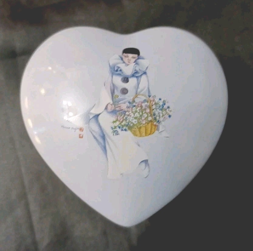 BELINA VINTAGE HEART DISH \