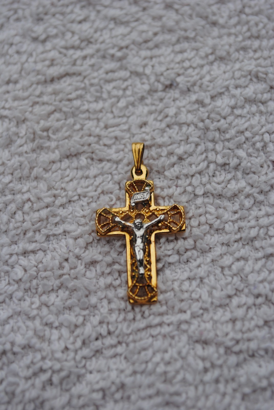 Vtg 1/20 10K G.F. Filigree Cross Crucifix INRI  THEDA Religious Pendant