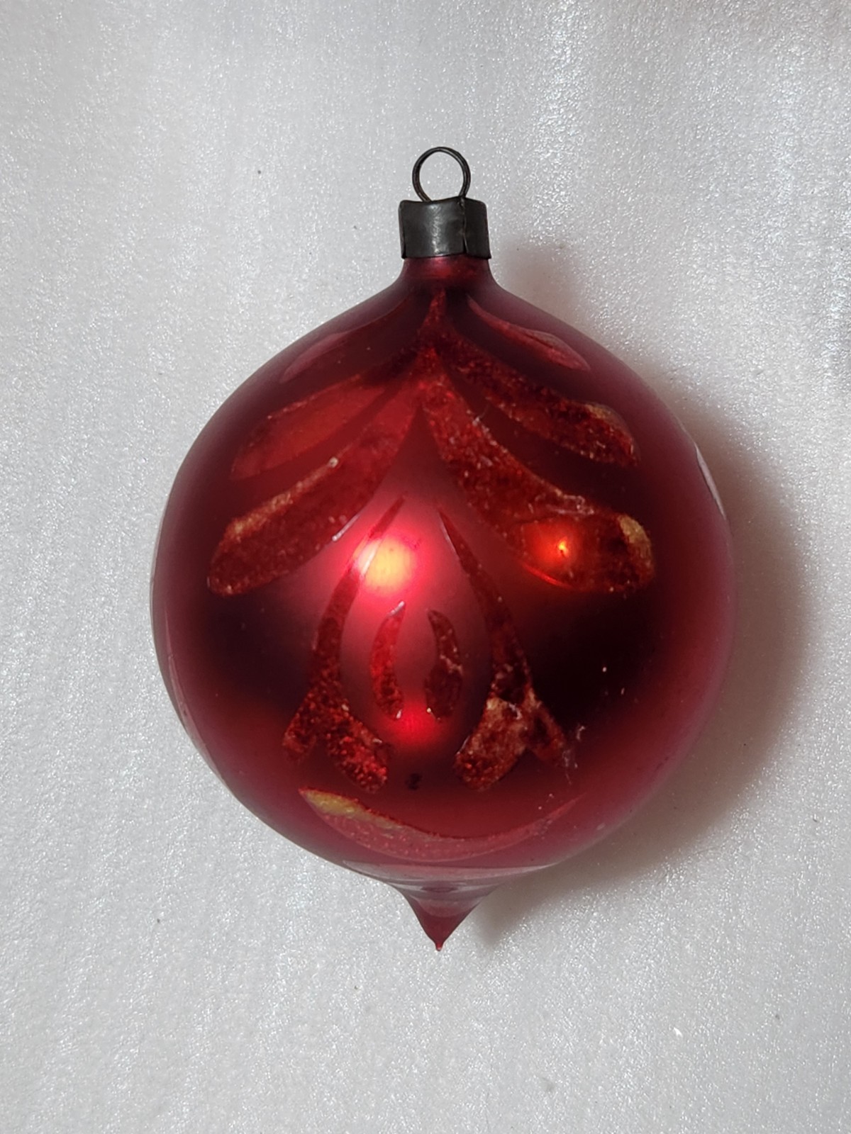 Vintage RED Floral Heim Ornament ? 3