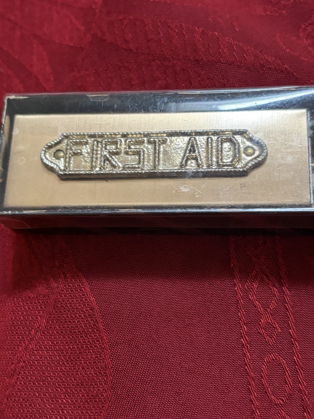 Vintage Gold Tone Metal Pull Out First Aid Travel Kit In Original Box Vintage Gold Tone Metal Pull Out First Aid Travel Kit In Original Box