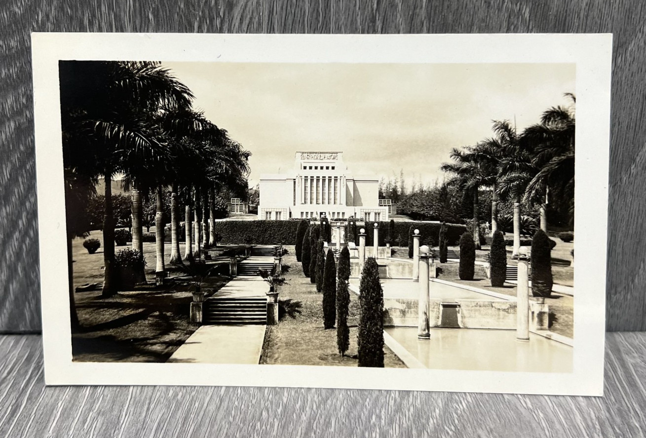 Vintage Mormon Temple Postcard Laie Hawaii Honolulu Black White Photo Garden