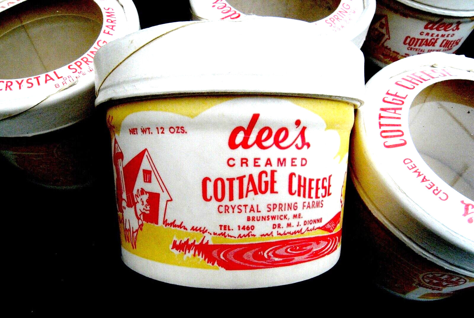 4 VINTAGE DEE\'S CRYSTAL SPRINGS FARM - MAINE- COTTAGE CHEESE CONTAINERS EX++