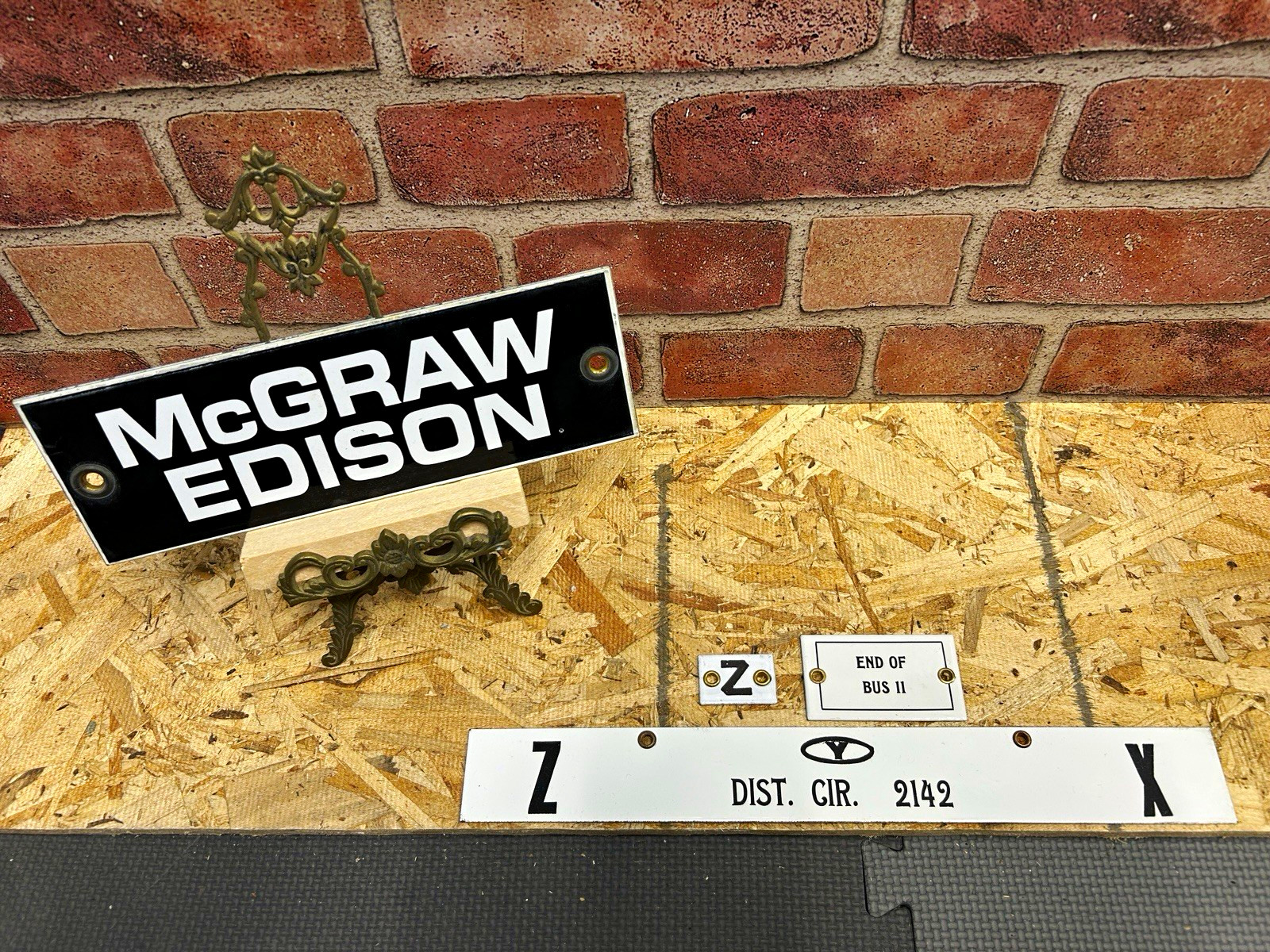 Signs 4 original porcelain Edison electric advertising gas oil vintage warning