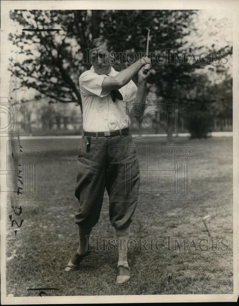 1924 Press Photo Judge George W Olvary on a golf course - net13207 1924 Press Photo Judge George W Olvary on a golf course - net13207