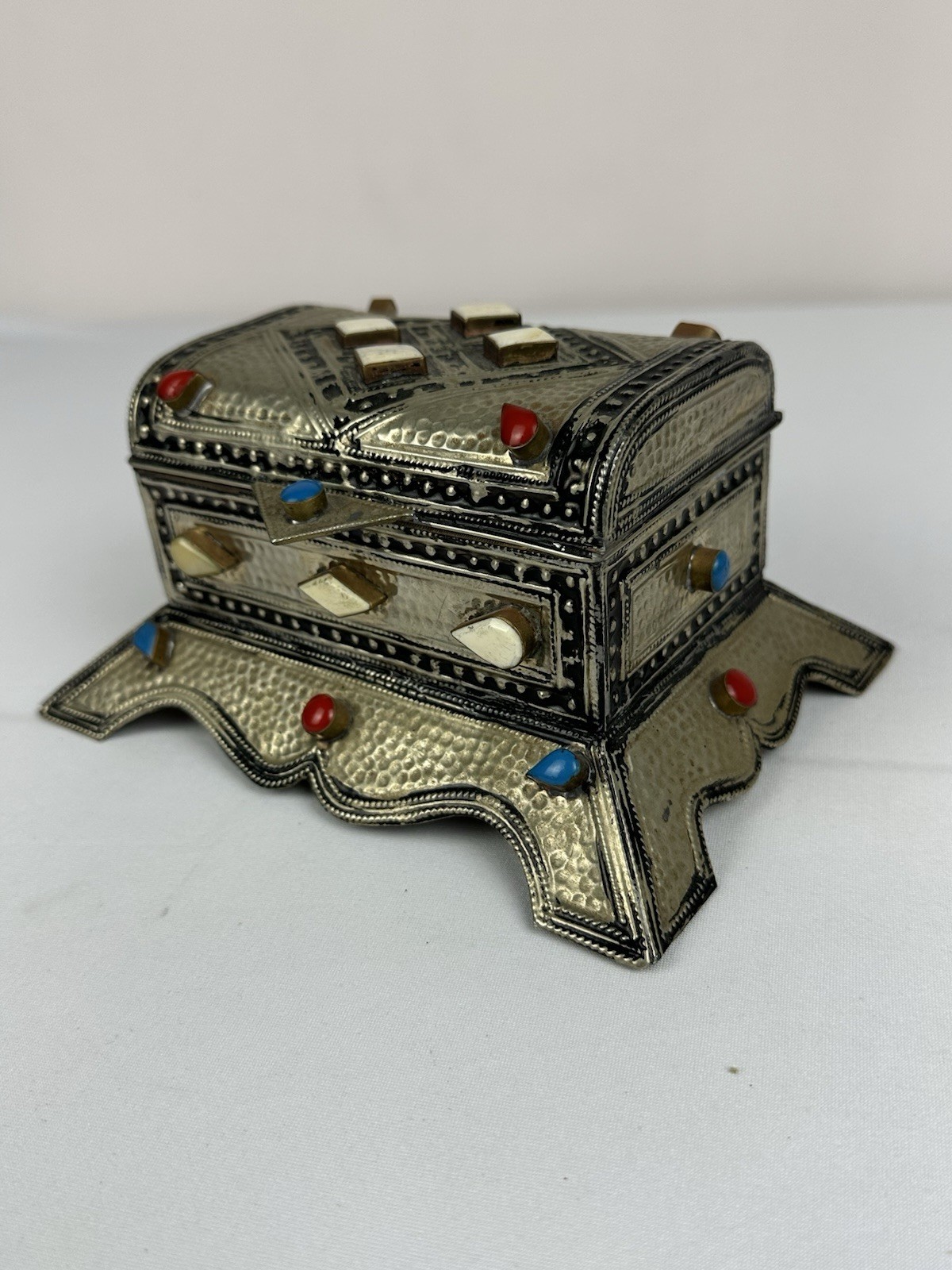 Vintage Moroccan Brass Jewelry Box Velvet Lined Trinket Chest Vintage Moroccan Brass Jewelry Box Velvet Lined Trinket Chest