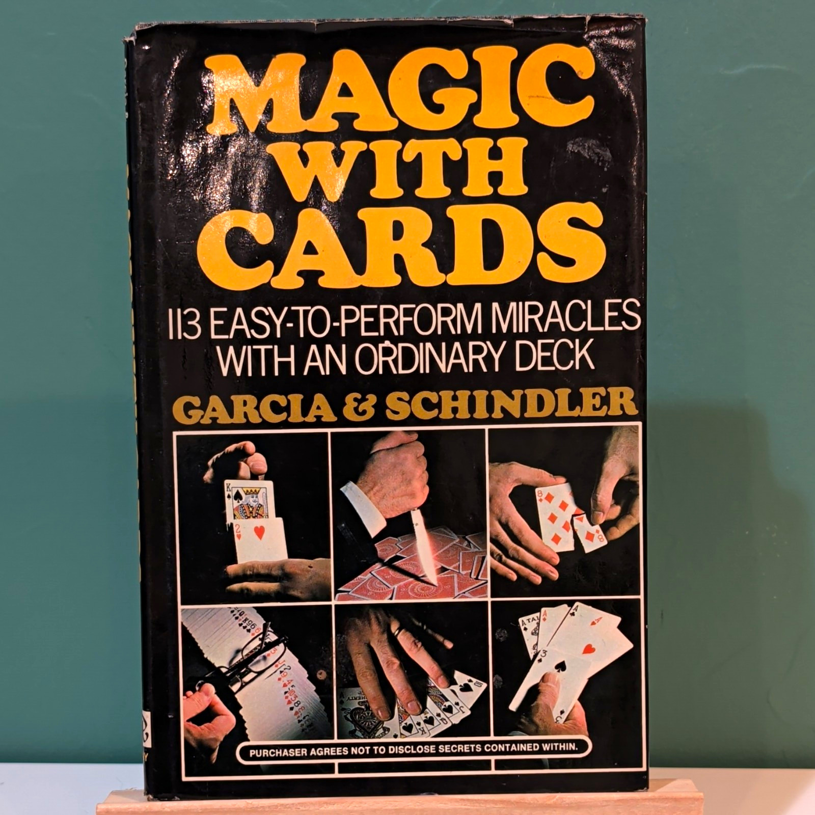 Magic With Cards: 113 Easy-to-Perform Miracles With an Ordinary Deck (Magic)