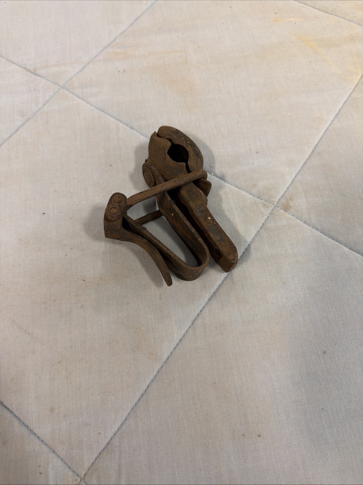 Antique Metal Clamp Pivoting Rod Rotates Opens Closes Rustic Americana Farmhouse Antique Metal Clamp Pivoting Rod Rotates Opens Closes Rustic Americana Farmhouse