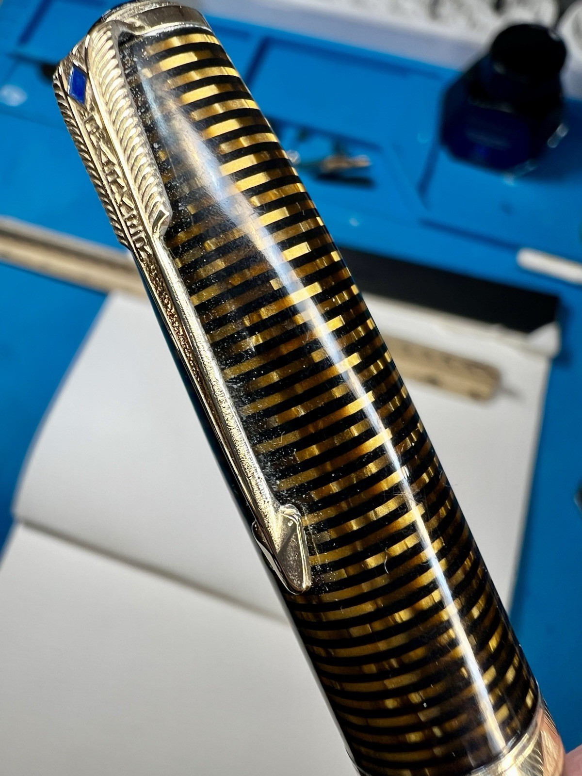 Vintage Parker Vacumatic Golden Pearl - restored and tested - 14k gold nib