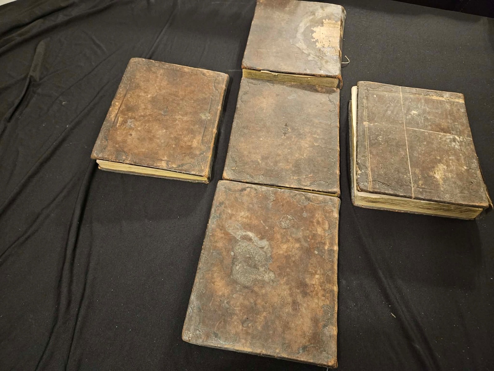 Antique 19th Century Hebrew Mishnah religious book set printed in Warsaw, Poland Antique 19th Century Hebrew Mishnah religious book set printed in Warsaw, Poland