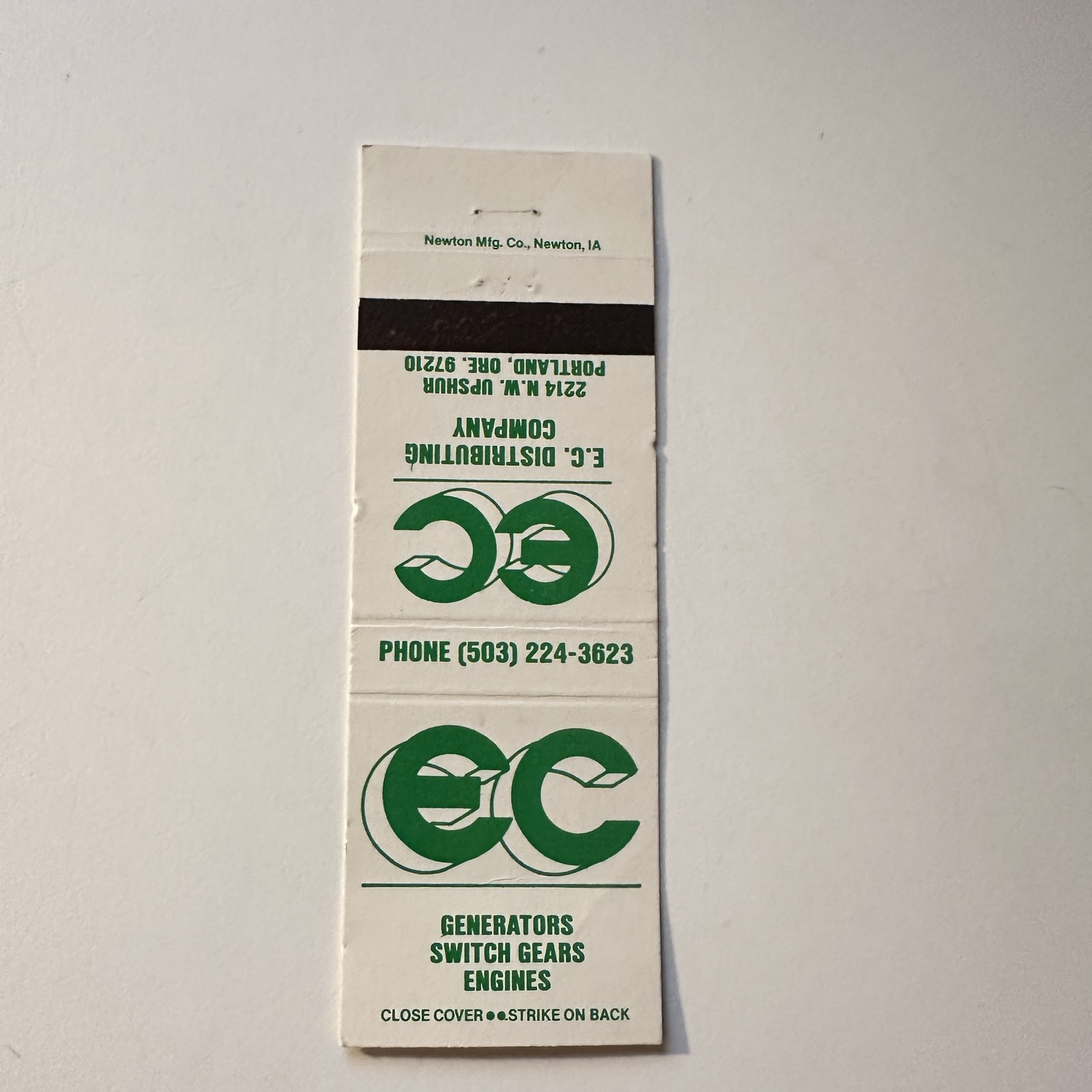 E.C. Distributing Company Portland, OR 97210 Vintage Matchbook Cover 4MB124-1