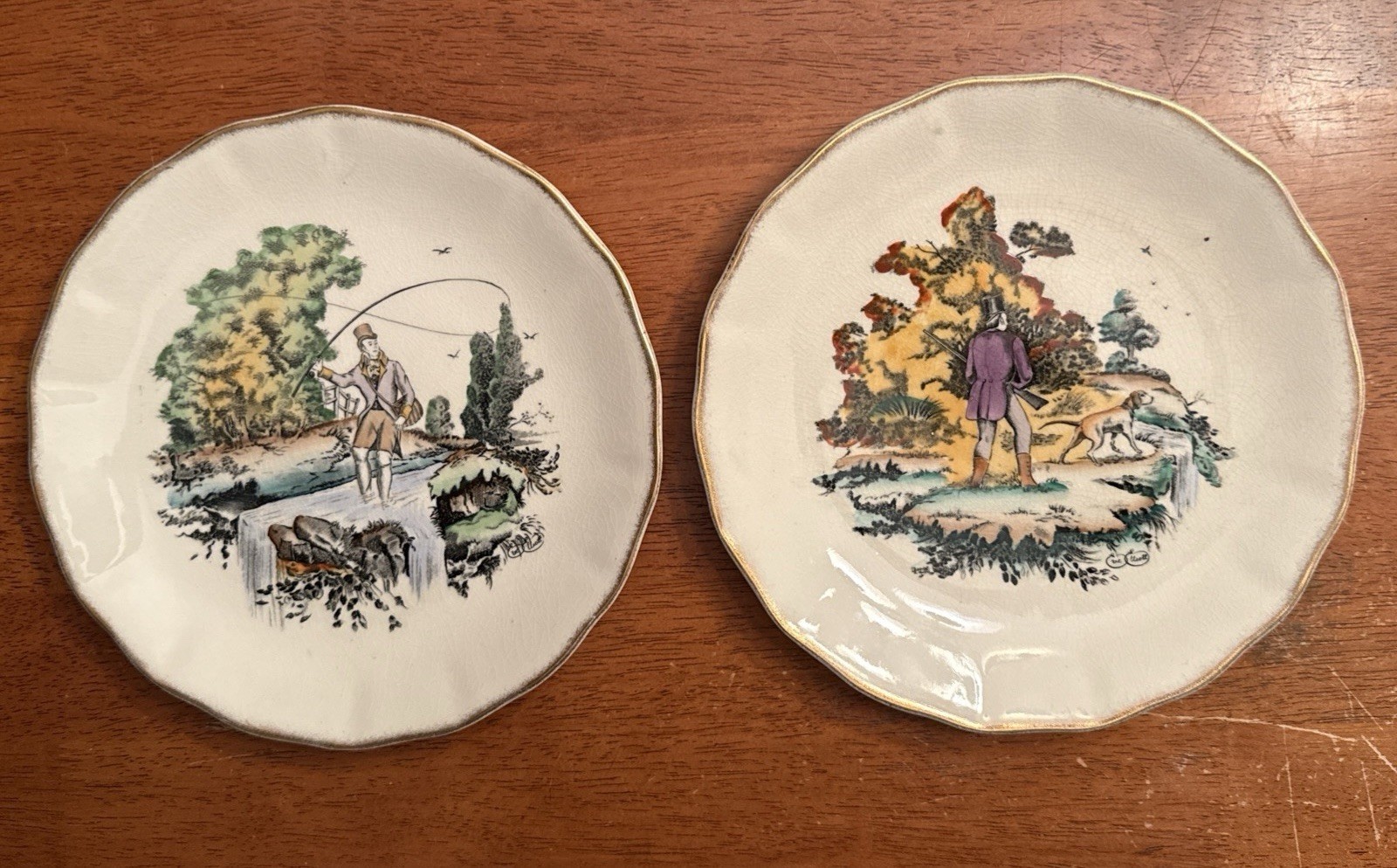 Vintage Ceramic Decorative Plates (set of 2)