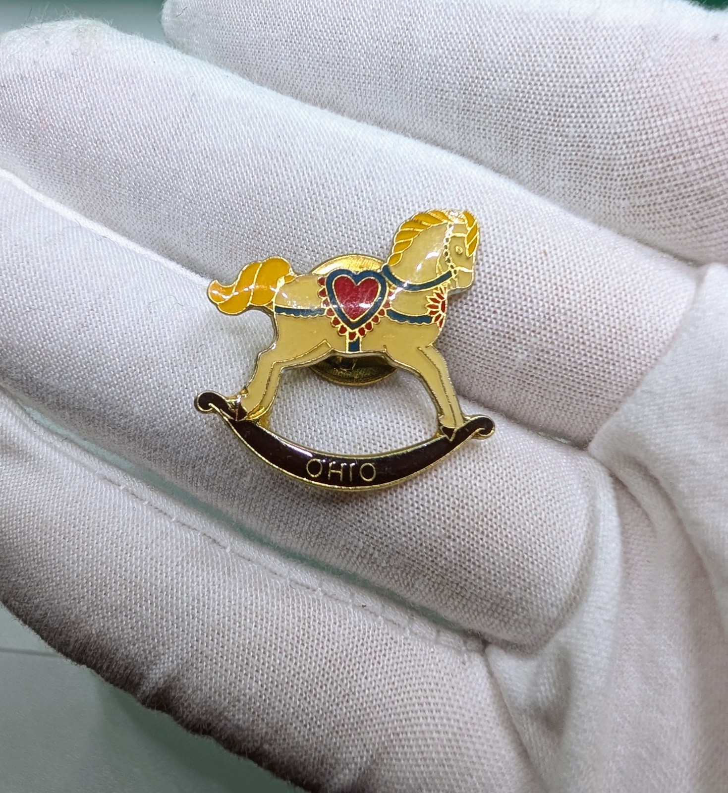 Vintage Ohio State Souvenir Rocking Horse Carousel Heart Enamel Lapel Pin Vintage Ohio State Souvenir Rocking Horse Carousel Heart Enamel Lapel Pin