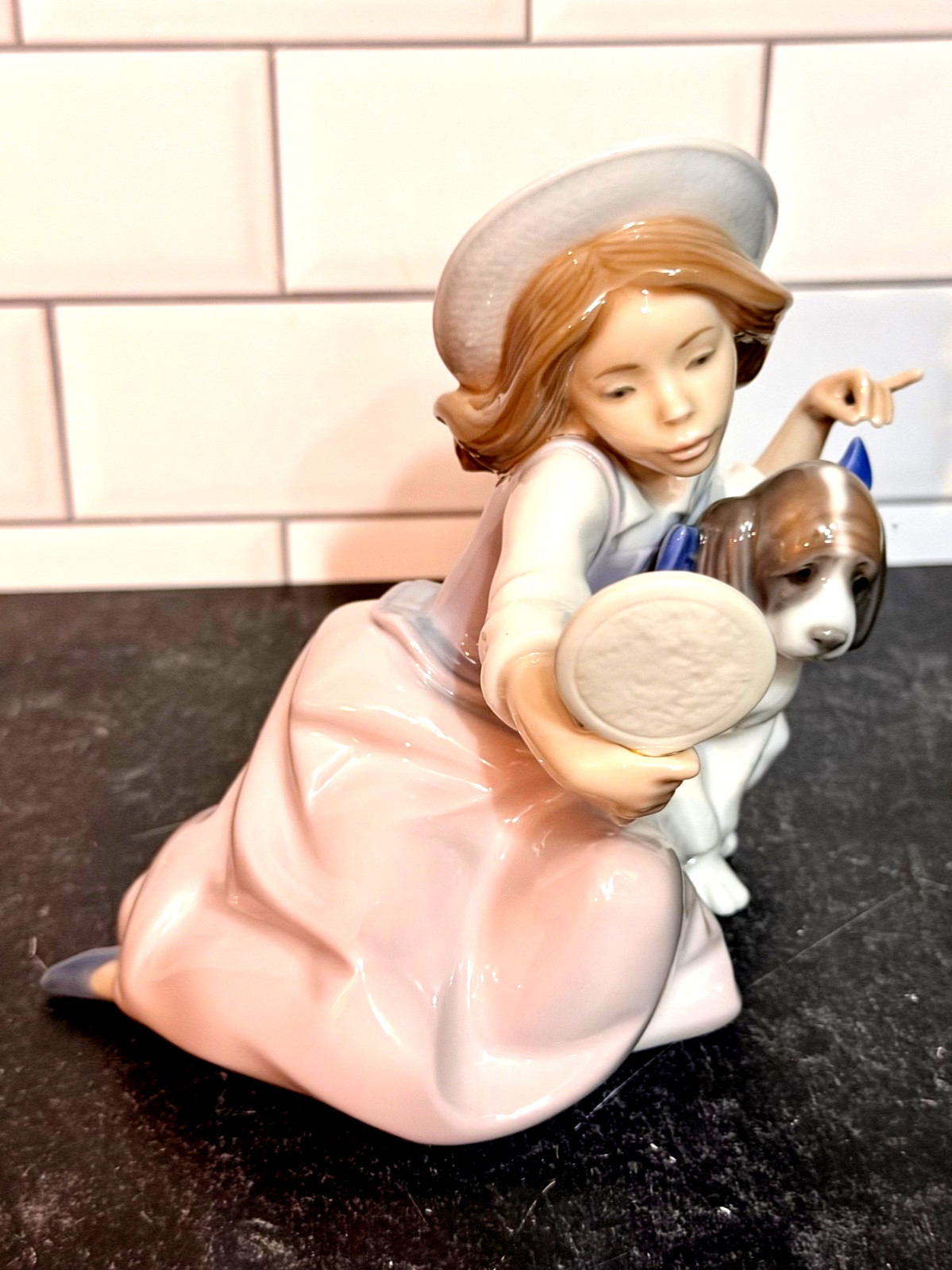 Vintage Lladro Who’s The Fairest 5468 Figurine Girl Dog Mirror Retired Box MINT