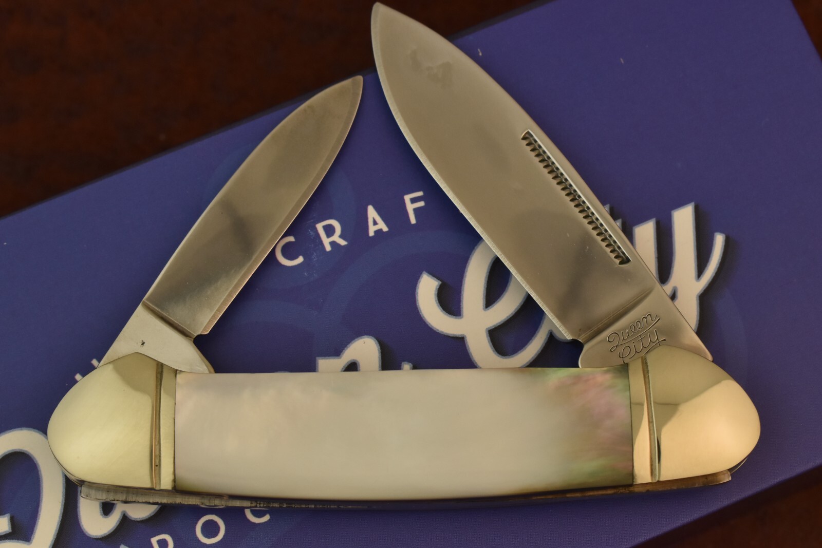 QUEEN CITY BLACK LIP AAA MOTHER OF PEARL FULL SIZE CANOE KNIFE BEAUTIFUL QC007