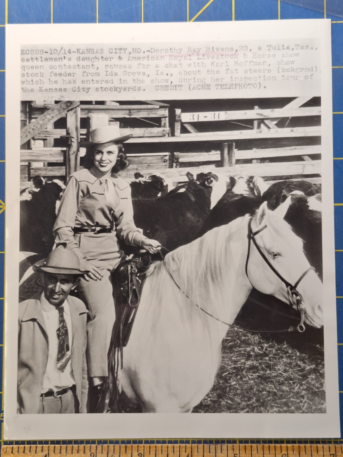 1948 - American Royal Kansas City MO - PHOTO - Gloria Bivens Queen Contestant 1948 - American Royal Kansas City MO - PHOTO - Gloria Bivens Queen Contestant