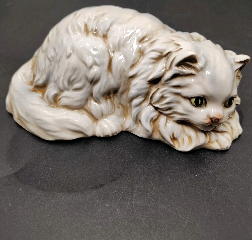VTG Shafford The Lovables White Persian Cat Figurine 7.5\