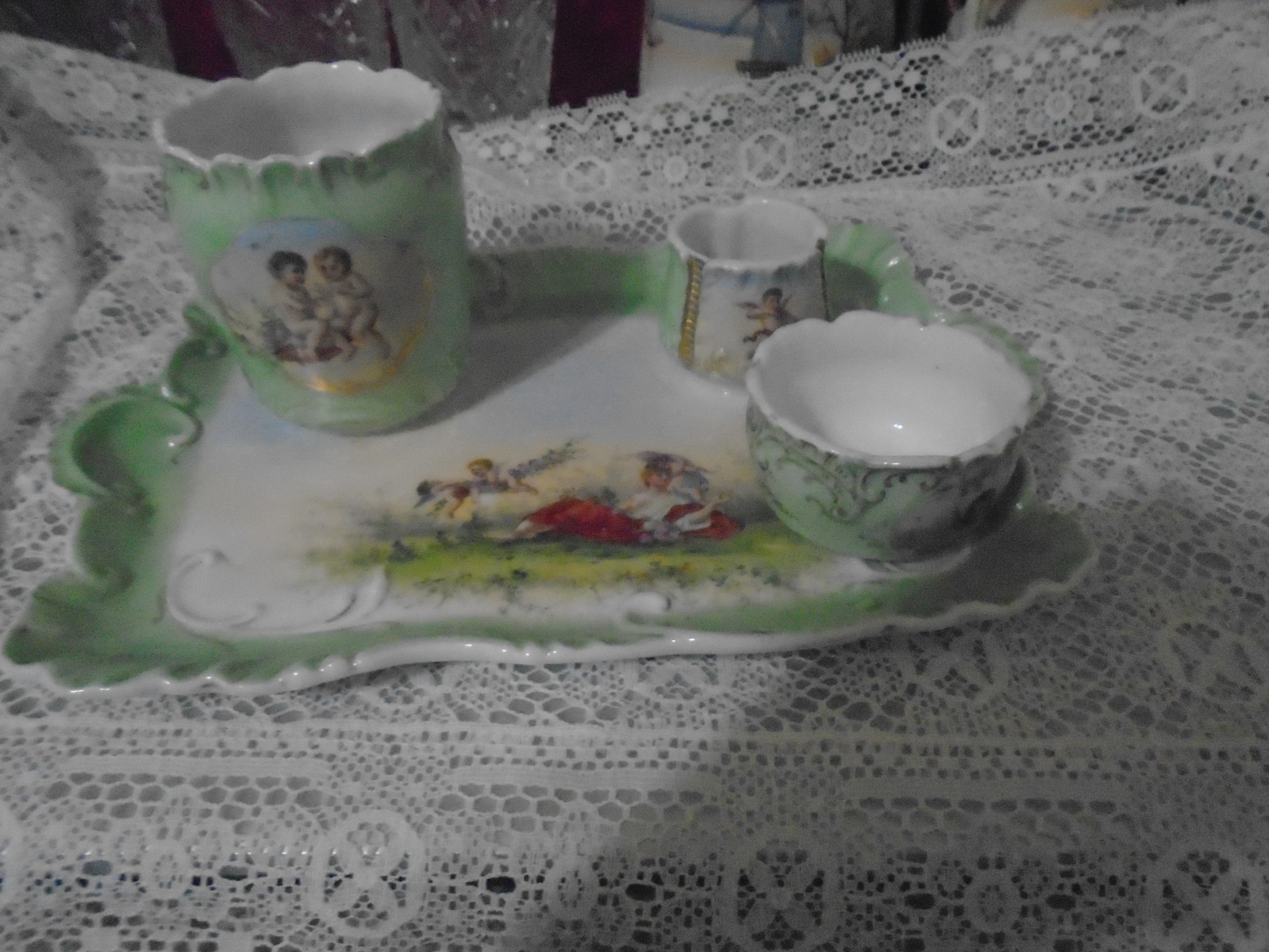Antique Victorian Inkwell, White & mint green plate, 3 cups excellent cond. Antique Victorian Inkwell, White & mint green plate, 3 cups excellent cond.