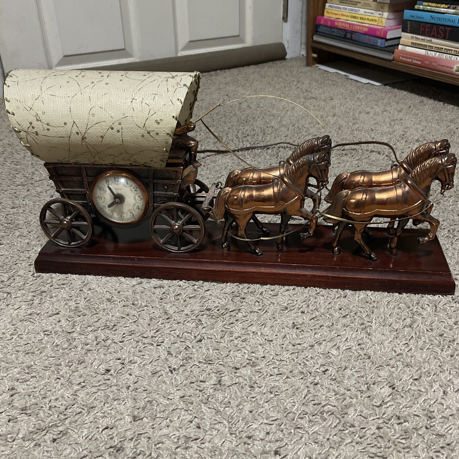 Vintage New York Clock Corp. Covered Wagon Animated whip. Horse Light 1950\'s