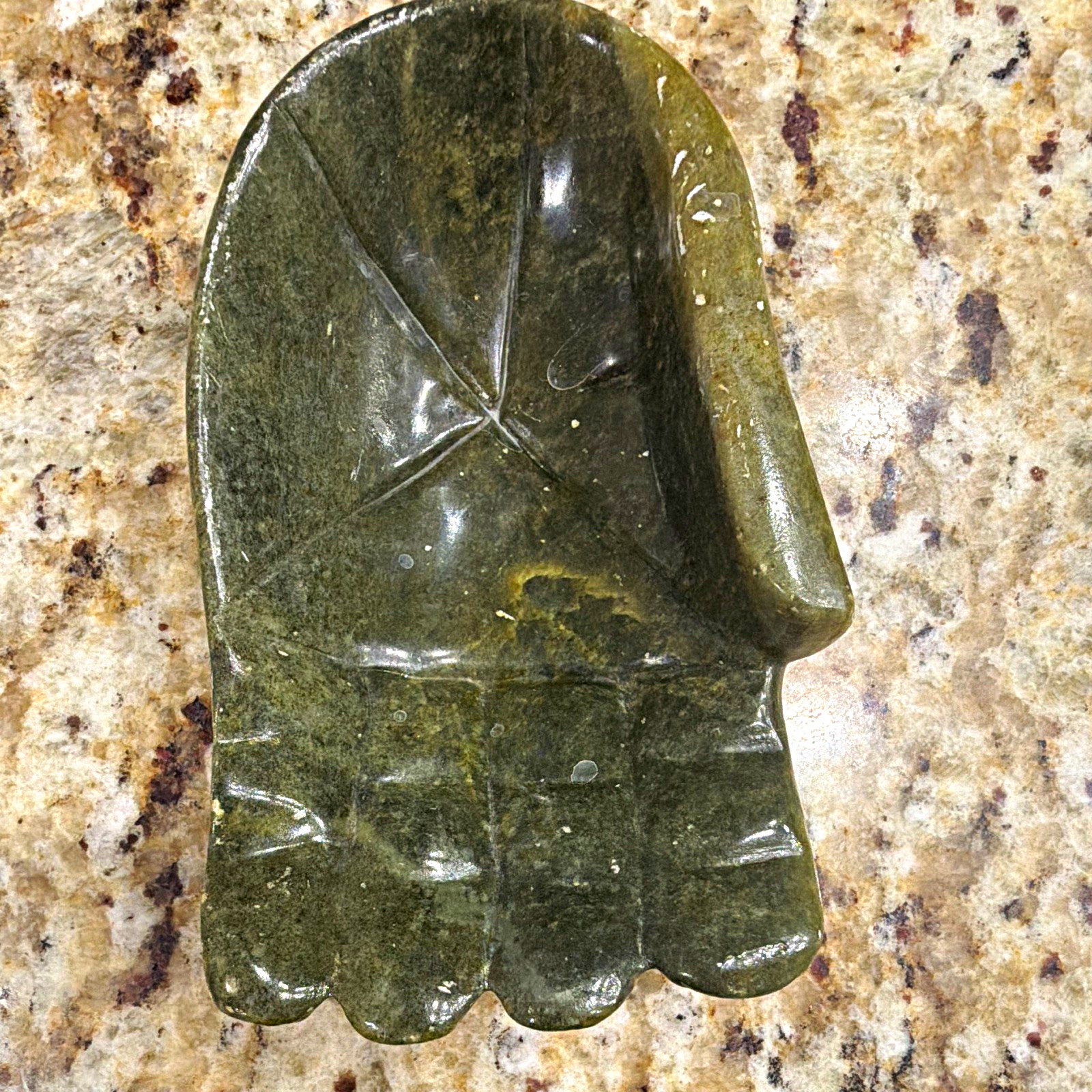 Vintage Hand-Carved Brazilian Green Soapstone Hand Shaped Trinket Dish Catchall Vintage Hand-Carved Brazilian Green Soapstone Hand Shaped Trinket Dish Catchall