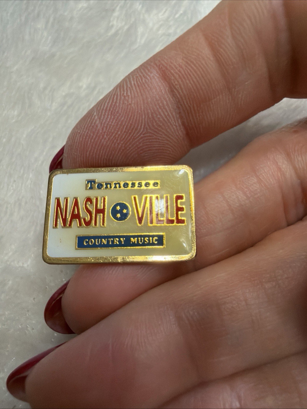 NASHVILLE MUSIC Souvenir Lapel Collector Pin Tennessee Country Music