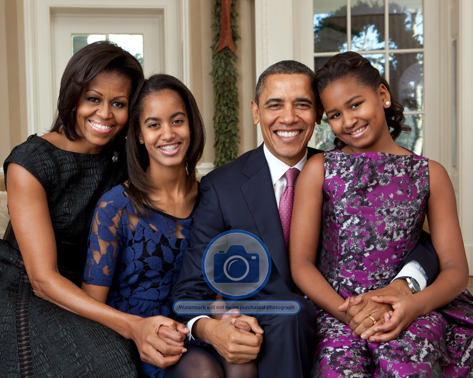 BARACK OBAMA GROUP FAMILY PHOTO 8X10 PHOTOGRAPH REPRINT BARACK OBAMA GROUP FAMILY PHOTO 8X10 PHOTOGRAPH REPRINT