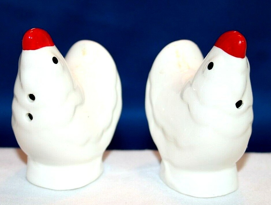 Vintage White Chicken Salt & Pepper Shakers 2 3/4