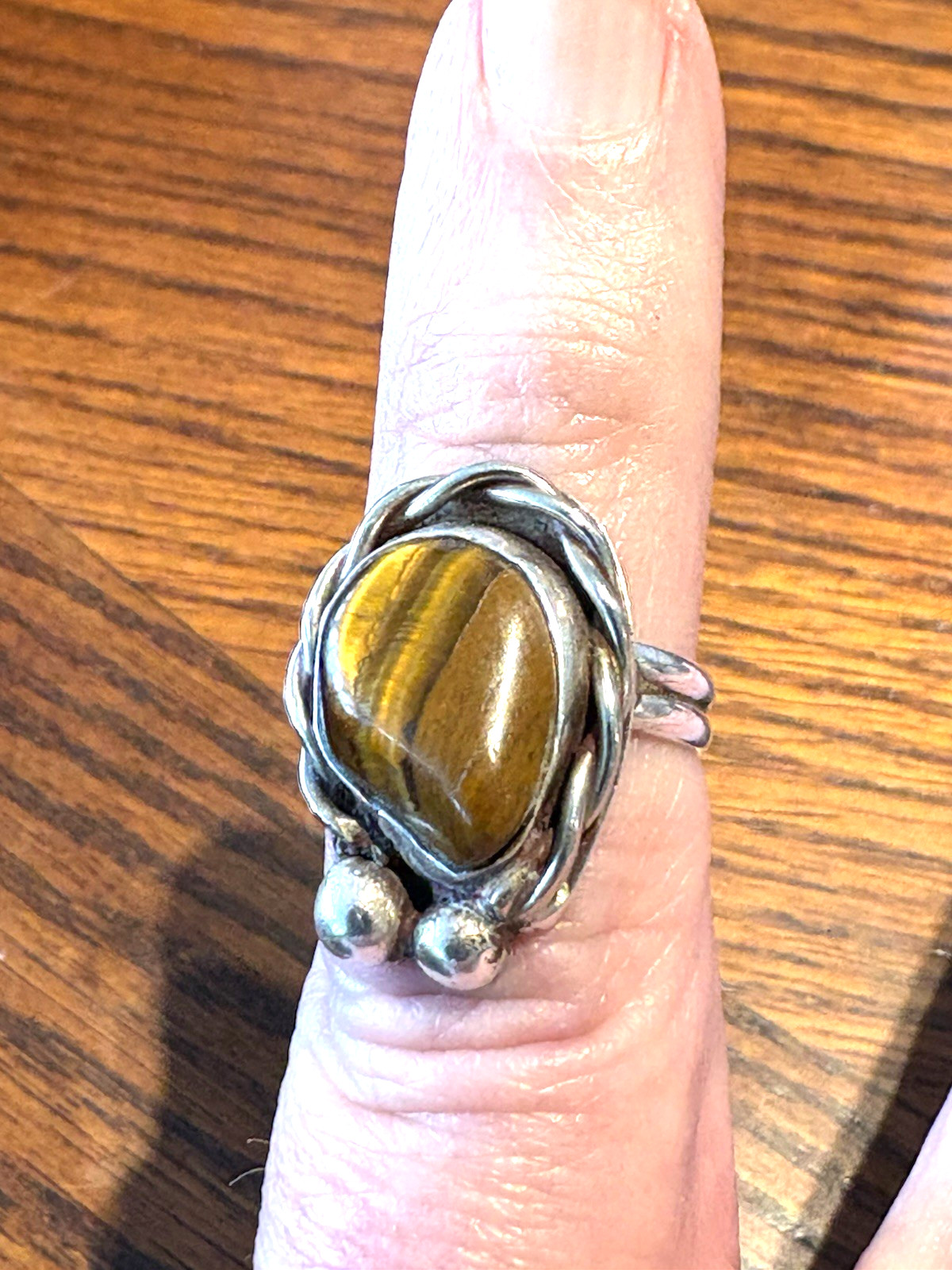 Vintage Sterling Silver 925 Southwestern Tigers Eye l Ring Size 7 6.1 Grams Vintage Sterling Silver 925 Southwestern Tigers Eye l Ring Size 7 6.1 Grams