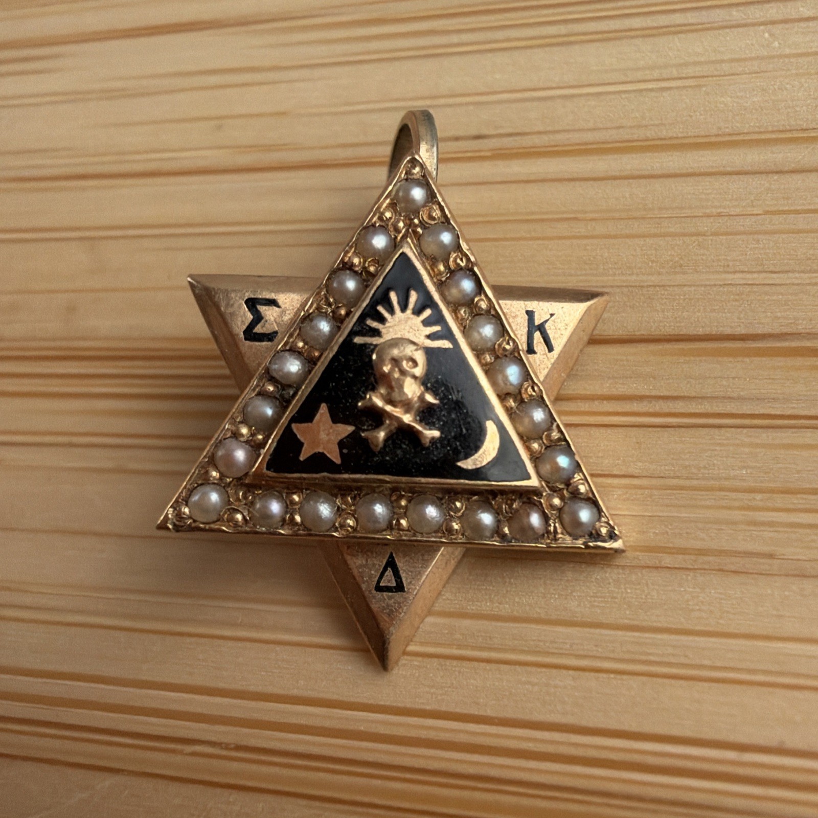 10k Gold Sigma Sigma Sigma (Tri-Sig) Sorority Pin Badge